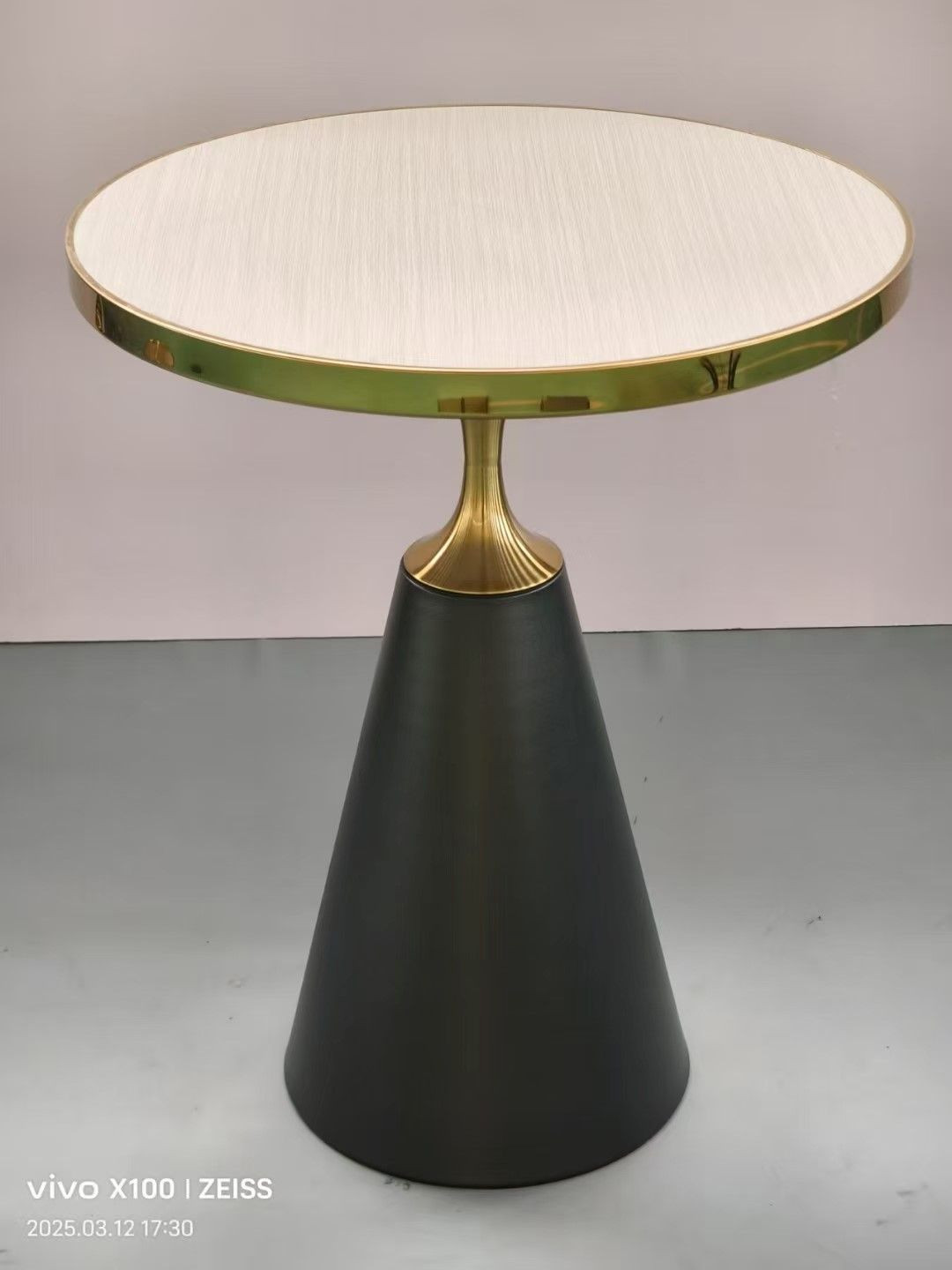 Negotiation Table, Coffee Table, Small Table, customizable
